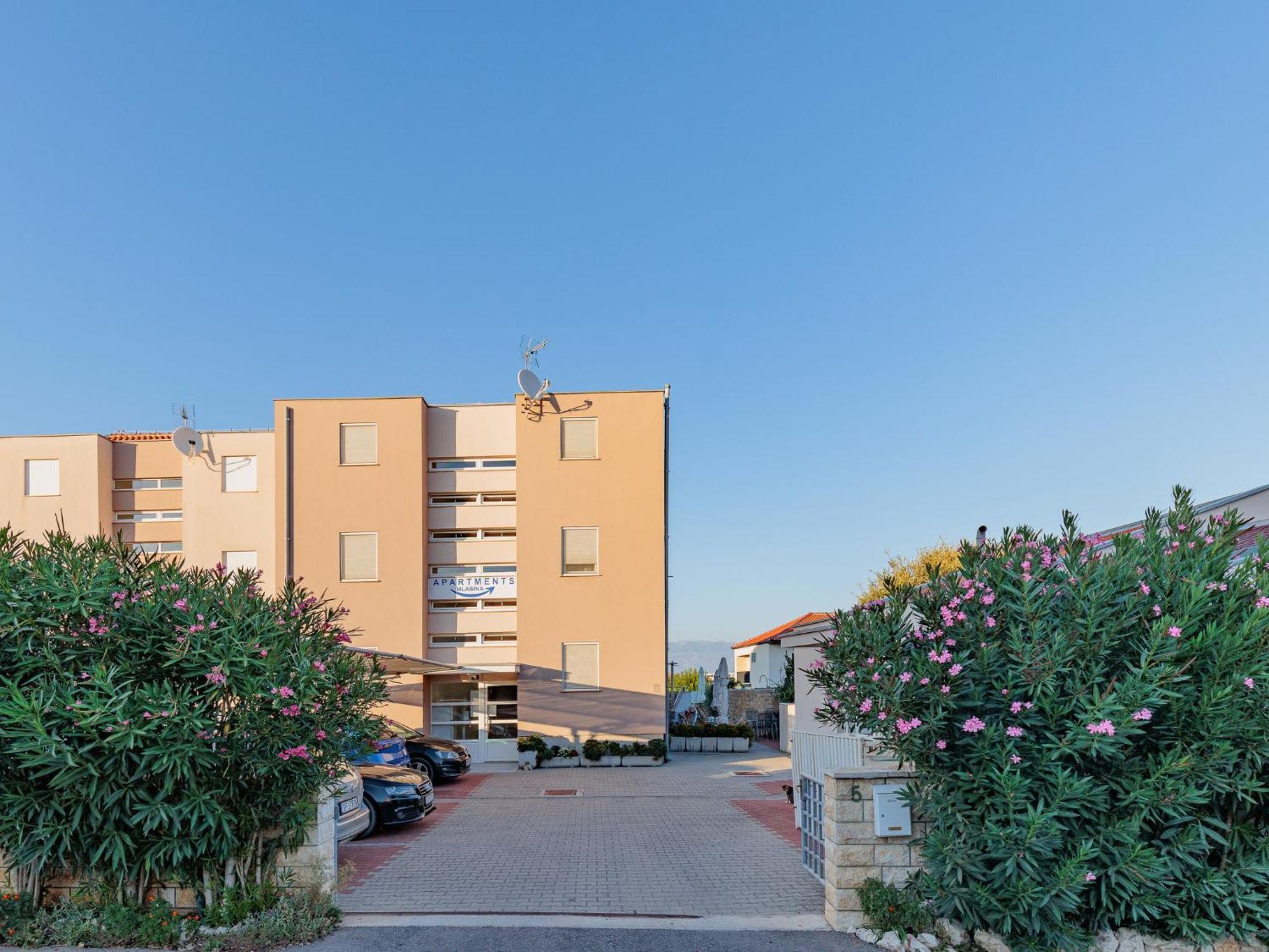 Apartment Mlasina-5 By Interhome Nin Exterior photo
